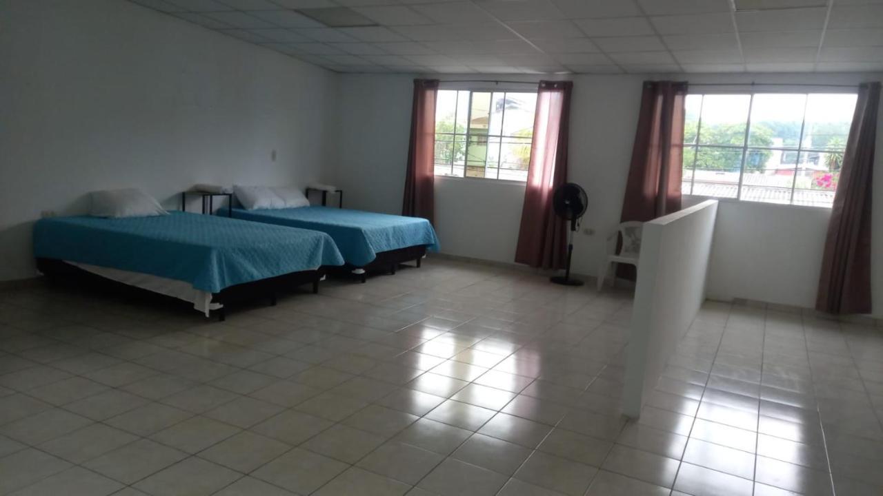 Hostal Los Heroes Antiguo Cuscatlán Buitenkant foto
